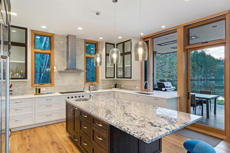 Kitchens Lorne Paulson Construction, Friday Harbor San Juan Island